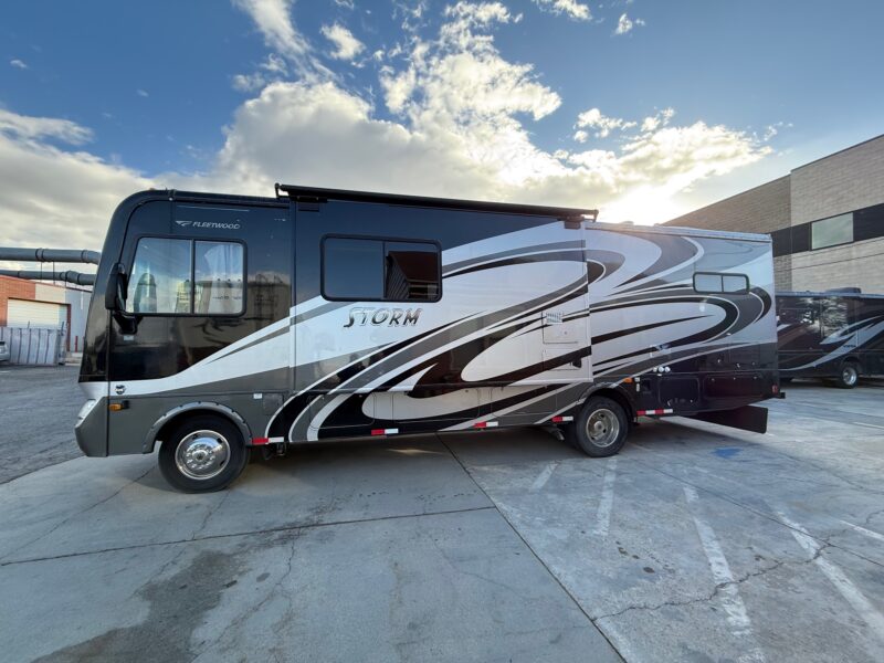 2013 Fleetwood Storm 32BH Bunks & 2 Slides - Image 3