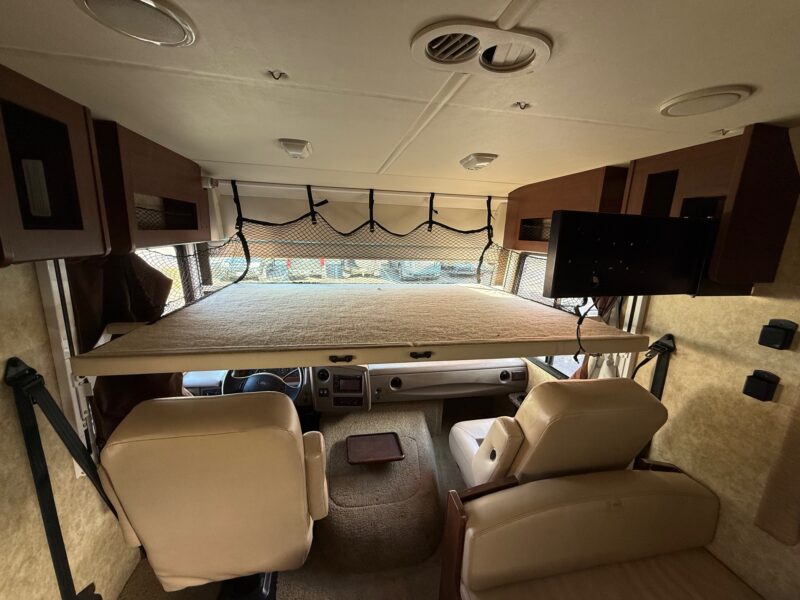 2013 Fleetwood Storm 32BH Bunks & 2 Slides - Image 19