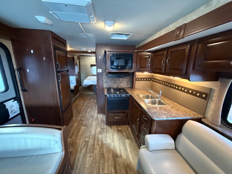 2013 Fleetwood Storm 32BH Bunks & 2 Slides - Image 25