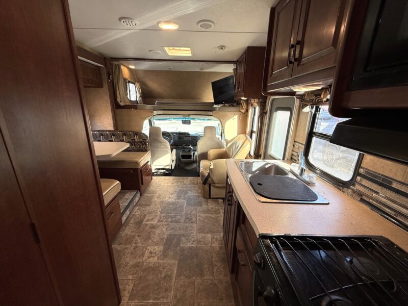 2015 Forest River Sunseeker 2650S with Slide - Image 15