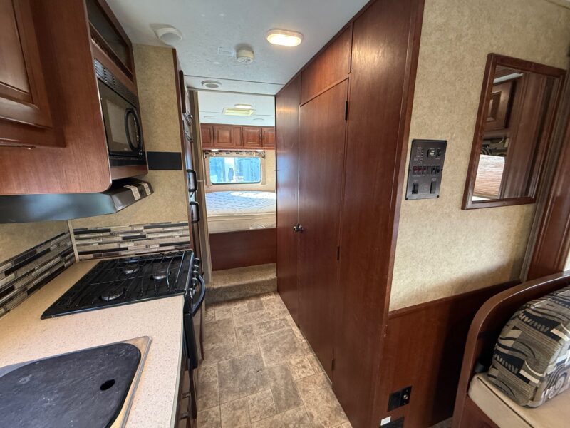 2015 Forest River Sunseeker 2650S with Slide - Image 32