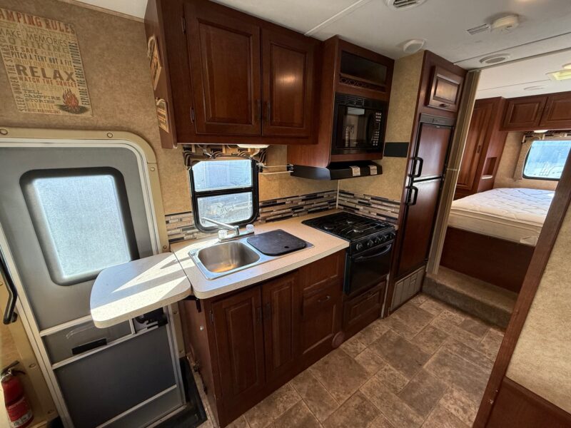 2015 Forest River Sunseeker 2650S with Slide - Image 28