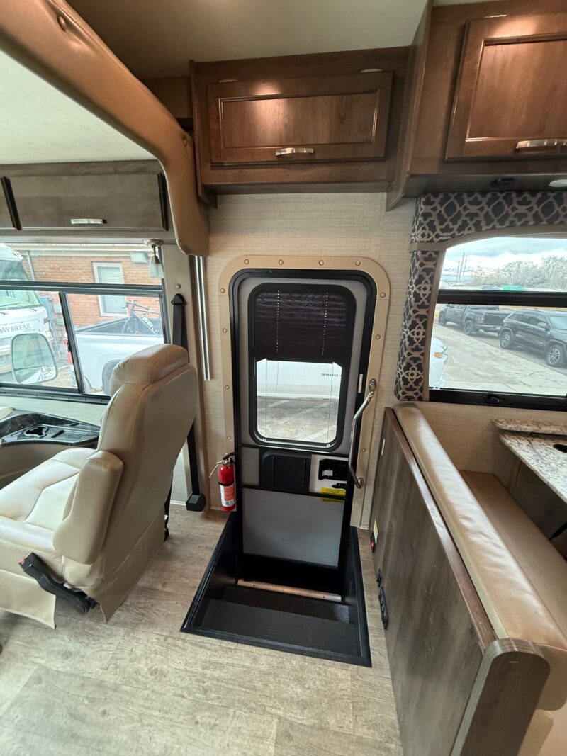 2018 Jayco Alante 29S Slide & Low Miles - Image 37