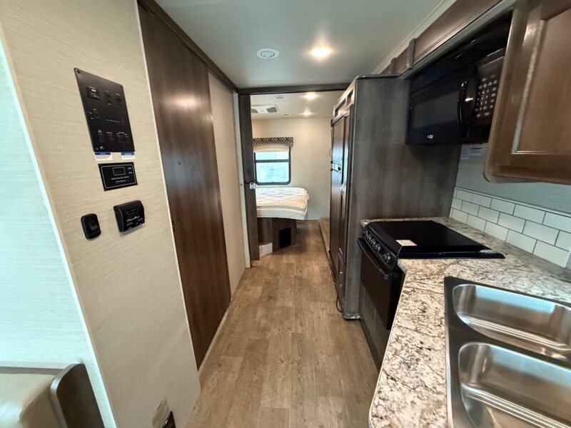 2018 Jayco Alante 29S Slide & Low Miles - Image 44