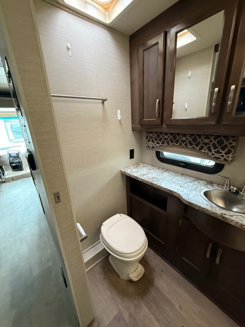 2018 Jayco Alante 29S Slide & Low Miles - Image 47