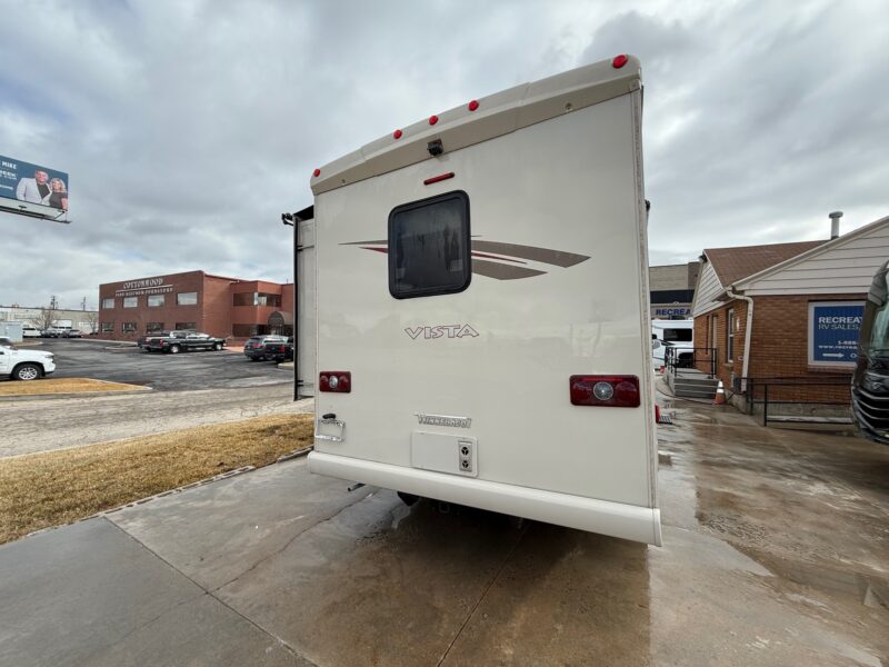 2016 Winnebago Vista 31BE Bunk's & Low Miles - Image 21