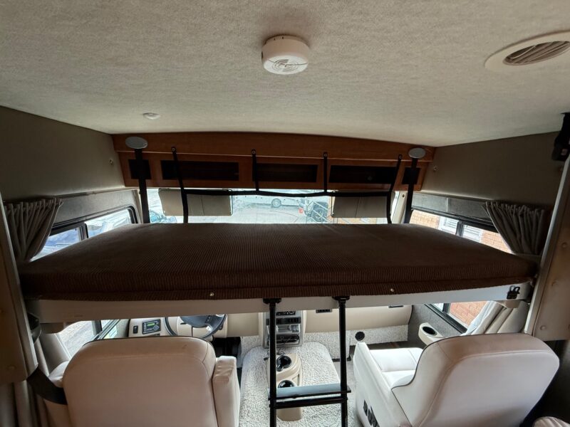 2016 Winnebago Vista 31BE Bunk's & Low Miles - Image 31