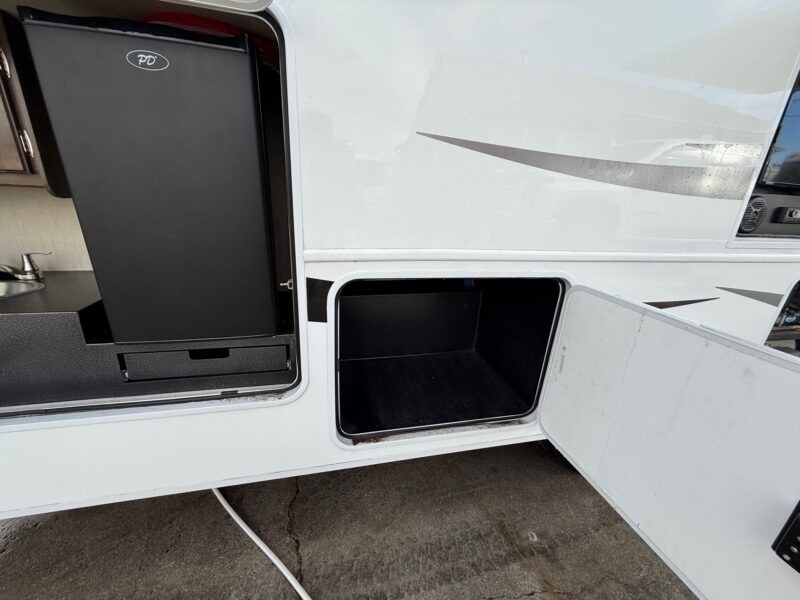 2018 Jayco Alante 29S Slide & Low Miles - Image 18