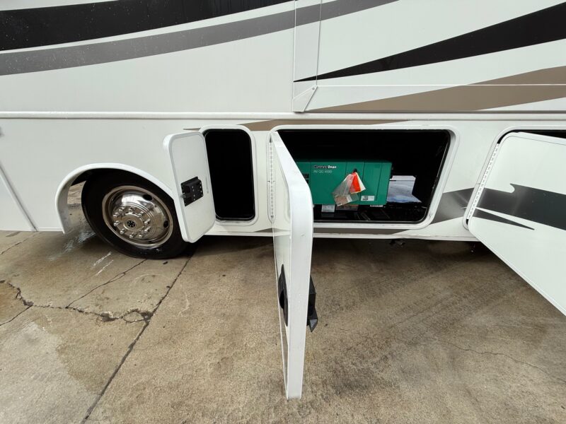 2018 Jayco Alante 29S Slide & Low Miles - Image 6