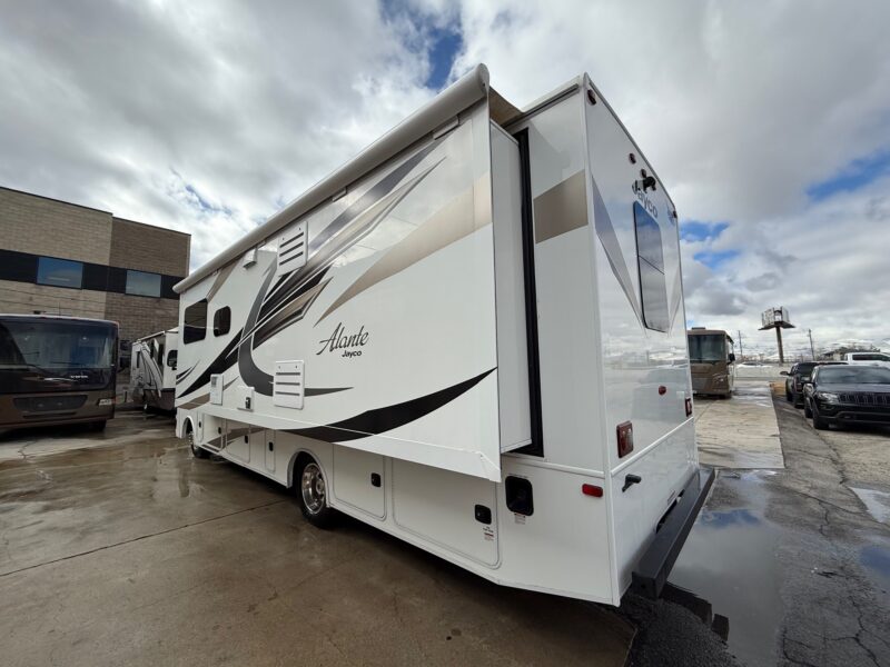 2018 Jayco Alante 29S Slide & Low Miles - Image 3