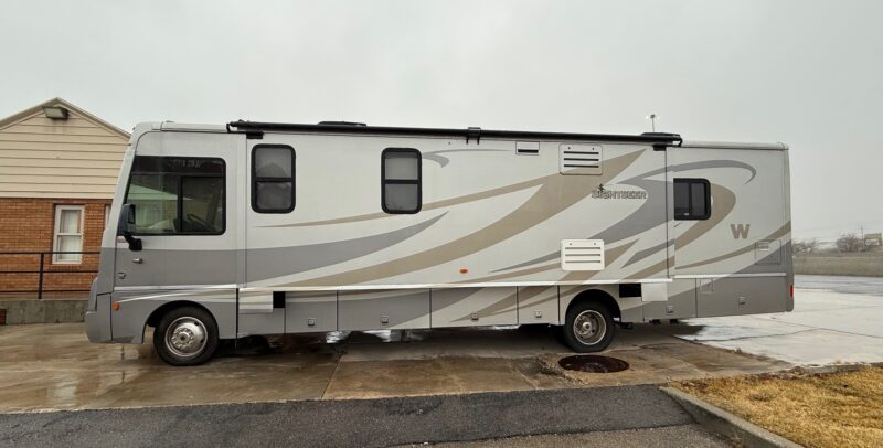 2011 Winnebago Sightseer 33C with 3 Slides - Image 13