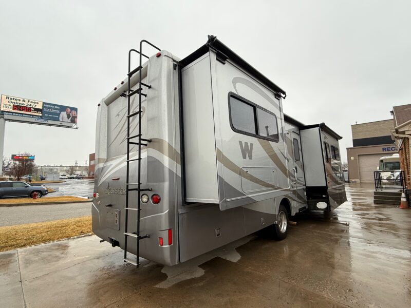 2011 Winnebago Sightseer 33C with 3 Slides - Image 9