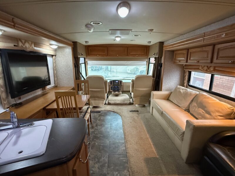 2011 Winnebago Sightseer 33C with 3 Slides - Image 21