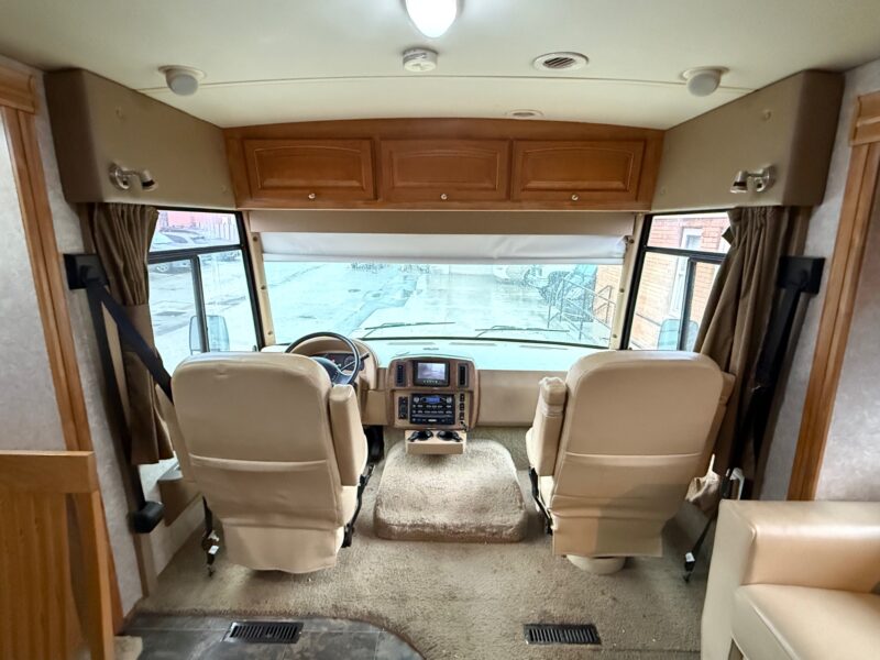 2011 Winnebago Sightseer 33C with 3 Slides - Image 24