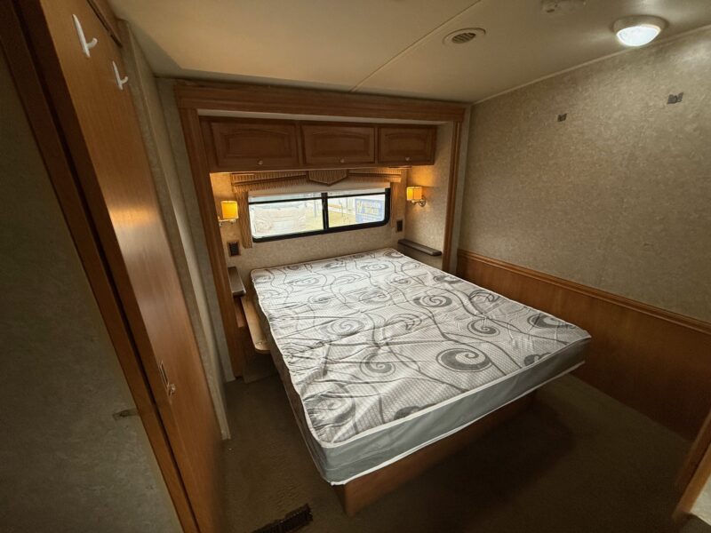 2011 Winnebago Sightseer 33C with 3 Slides - Image 42