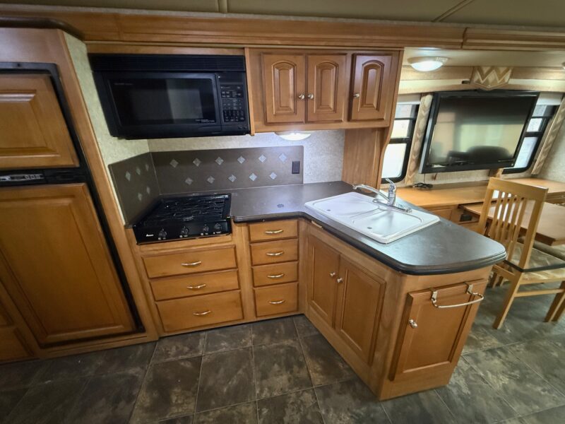 2011 Winnebago Sightseer 33C with 3 Slides - Image 35