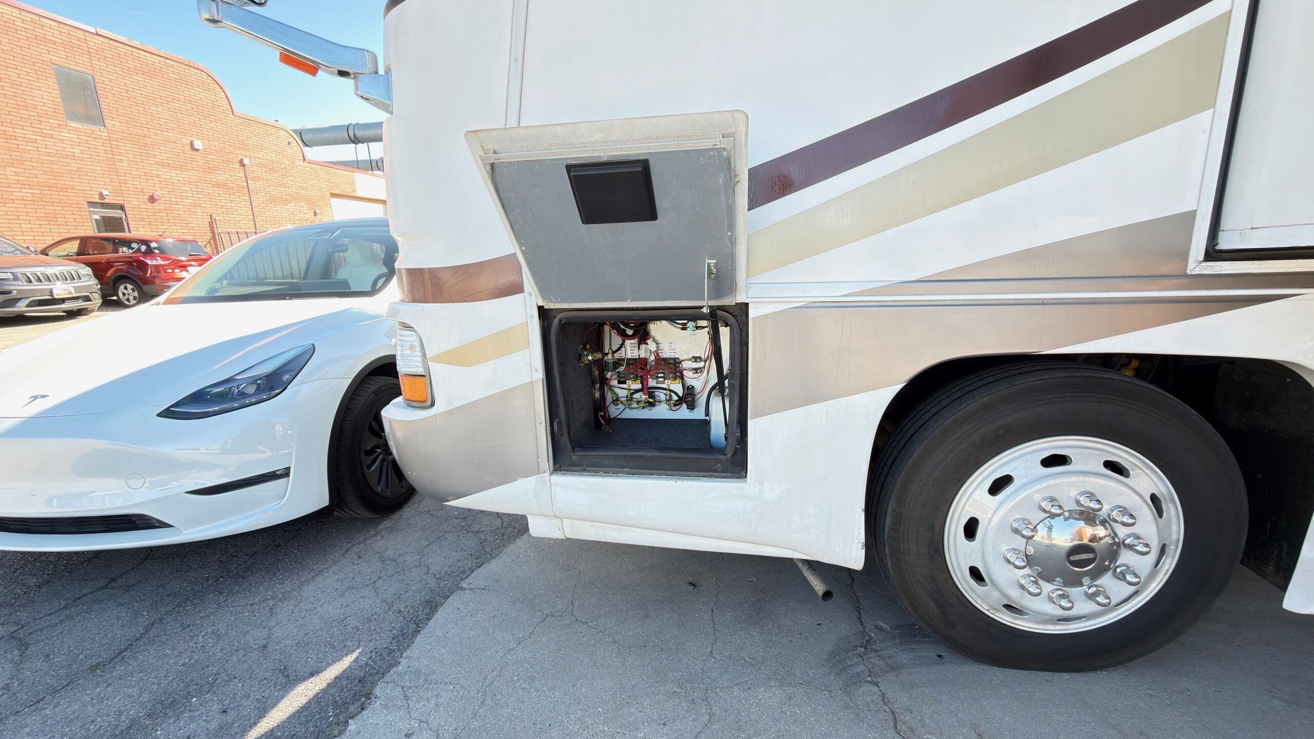 2002 Tiffin Allegro Bus 38TP with 3 Slides - Image 18