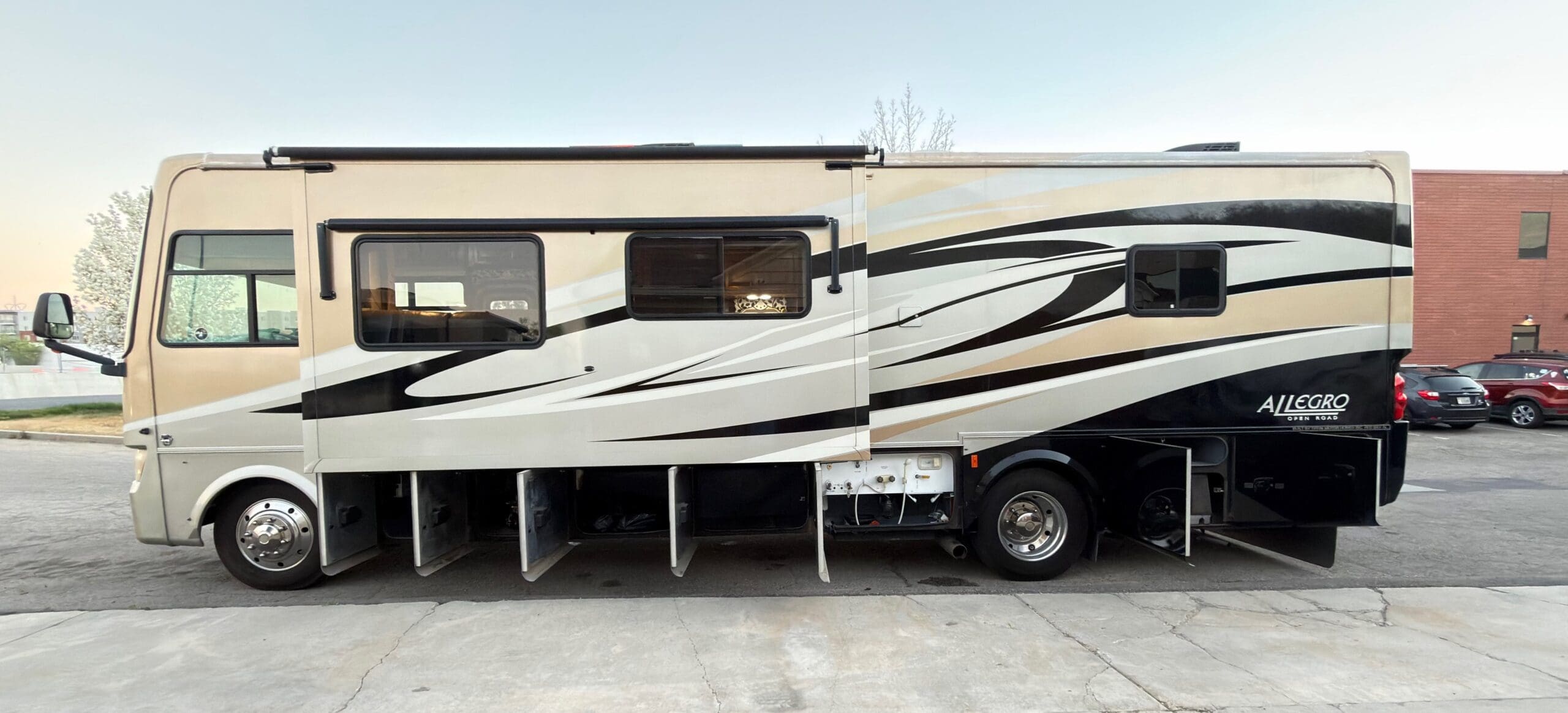 2012 Tiffin Allegro Open Road 34TGA - Image 18