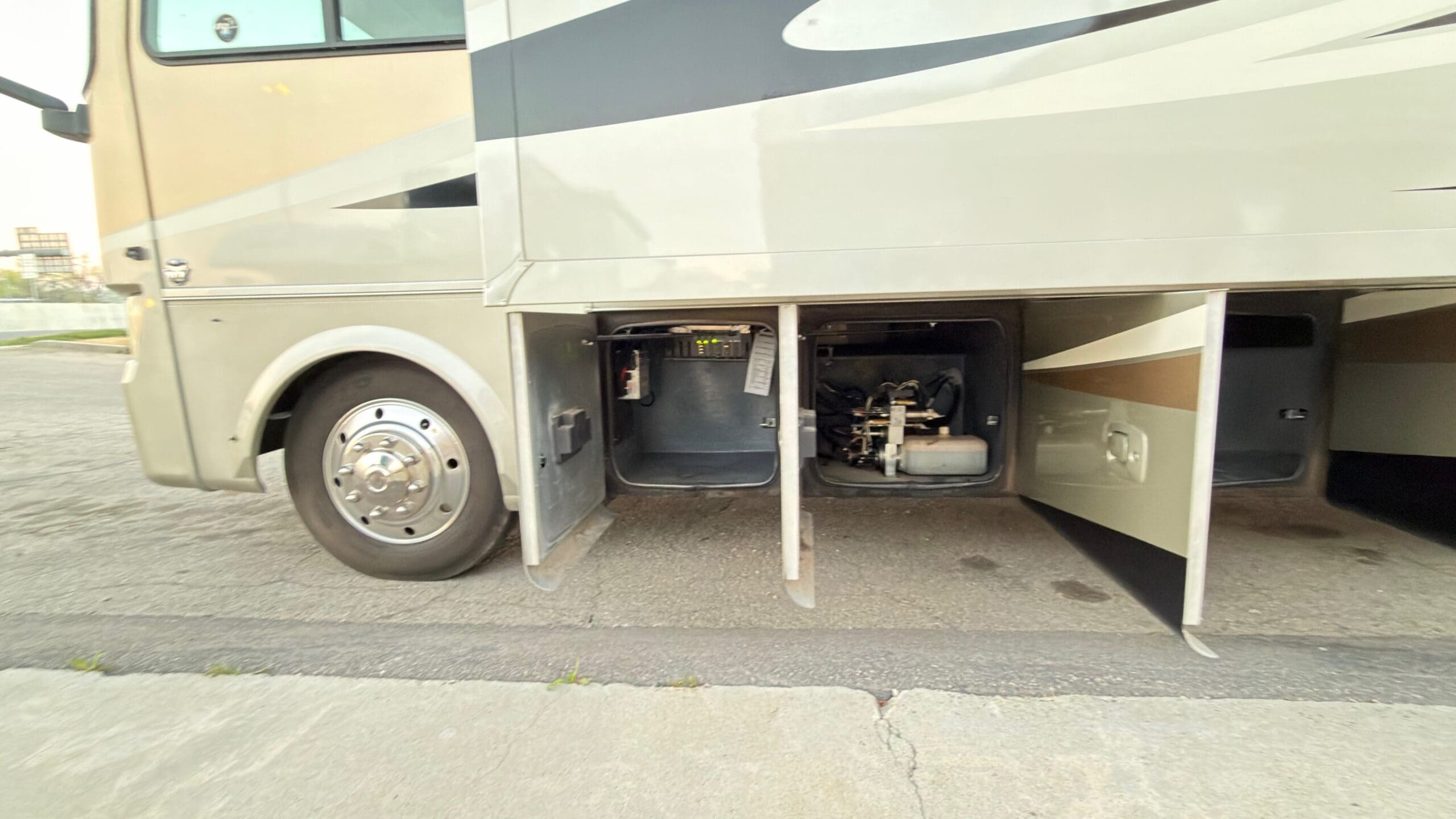 2012 Tiffin Allegro Open Road 34TGA - Image 19