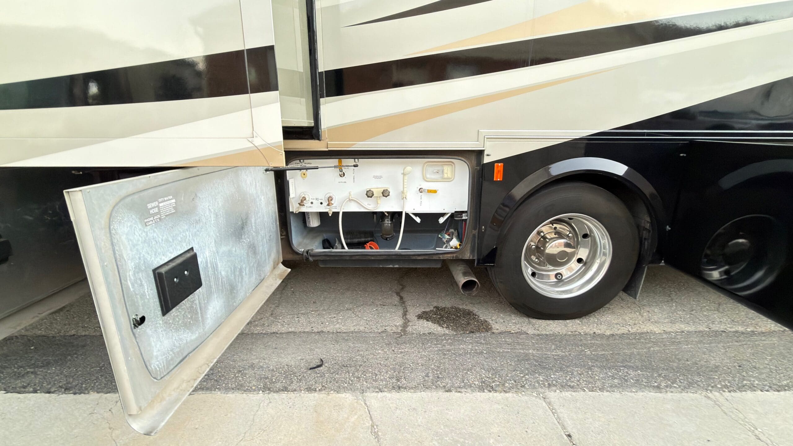 2012 Tiffin Allegro Open Road 34TGA - Image 21
