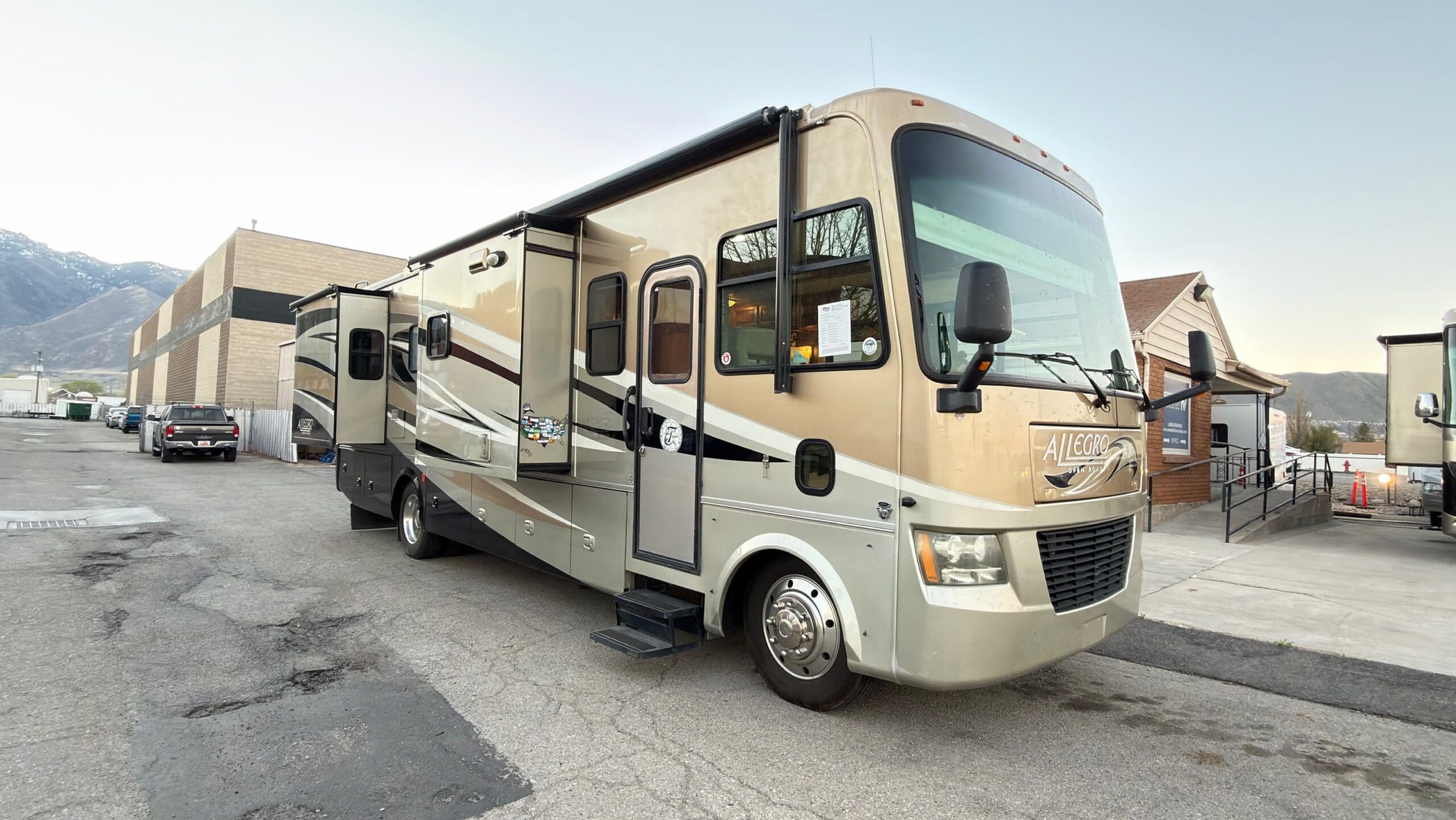 2012 Tiffin Allegro Open Road 34TGA - Image 3