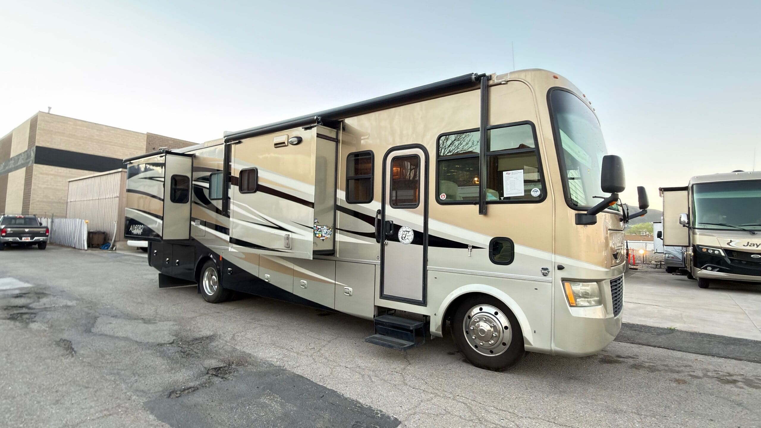 2012 Tiffin Allegro Open Road 34TGA - Image 4