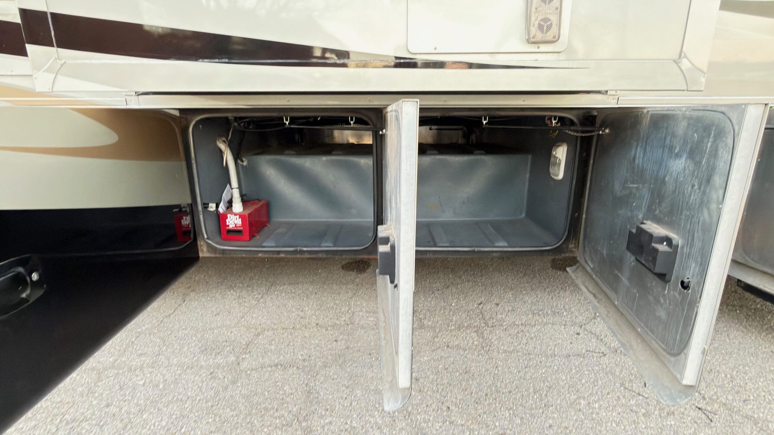 2012 Tiffin Allegro Open Road 34TGA - Image 10