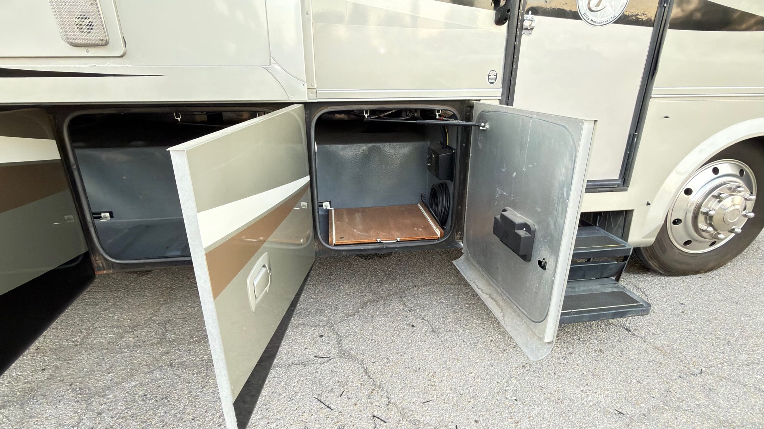 2012 Tiffin Allegro Open Road 34TGA - Image 12