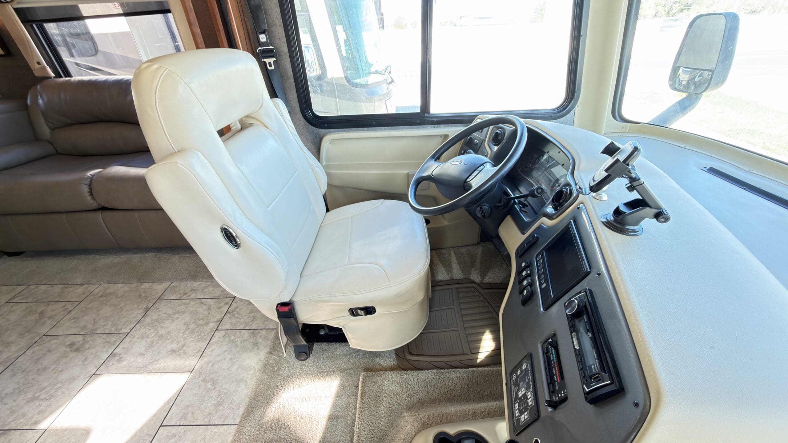 2012 Tiffin Allegro Open Road 34TGA - Image 33