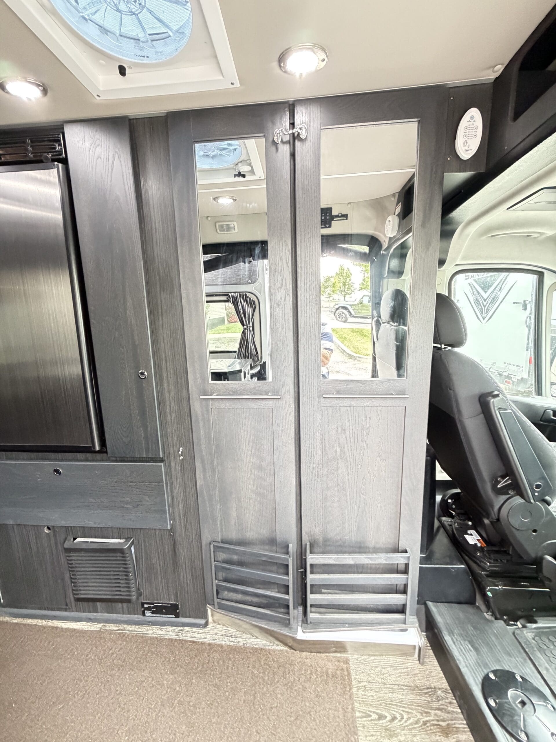 2021 Roadtrek Zion SRT Class B with Low miles - Image 20