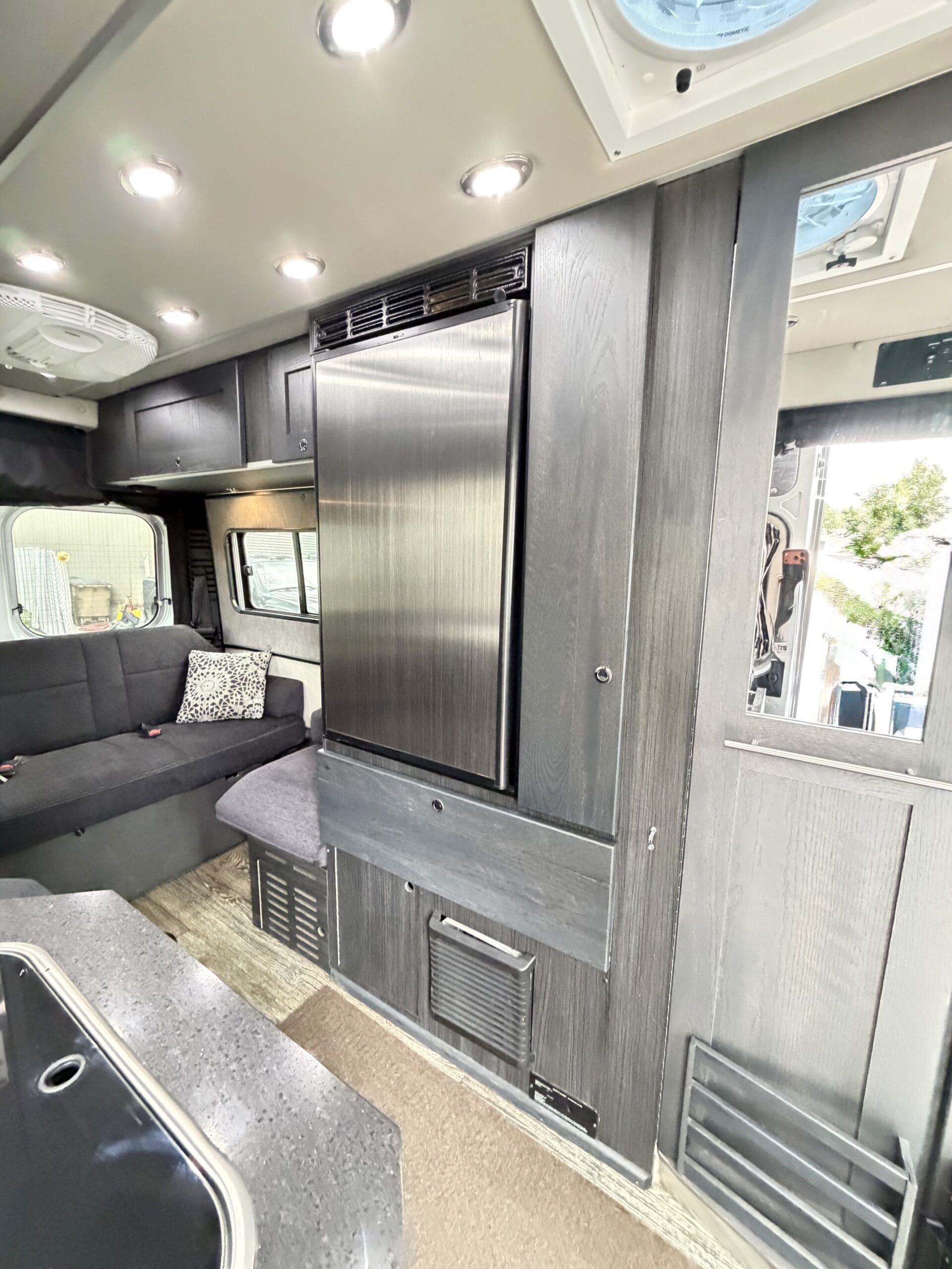 2021 Roadtrek Zion SRT Class B with Low miles - Image 18