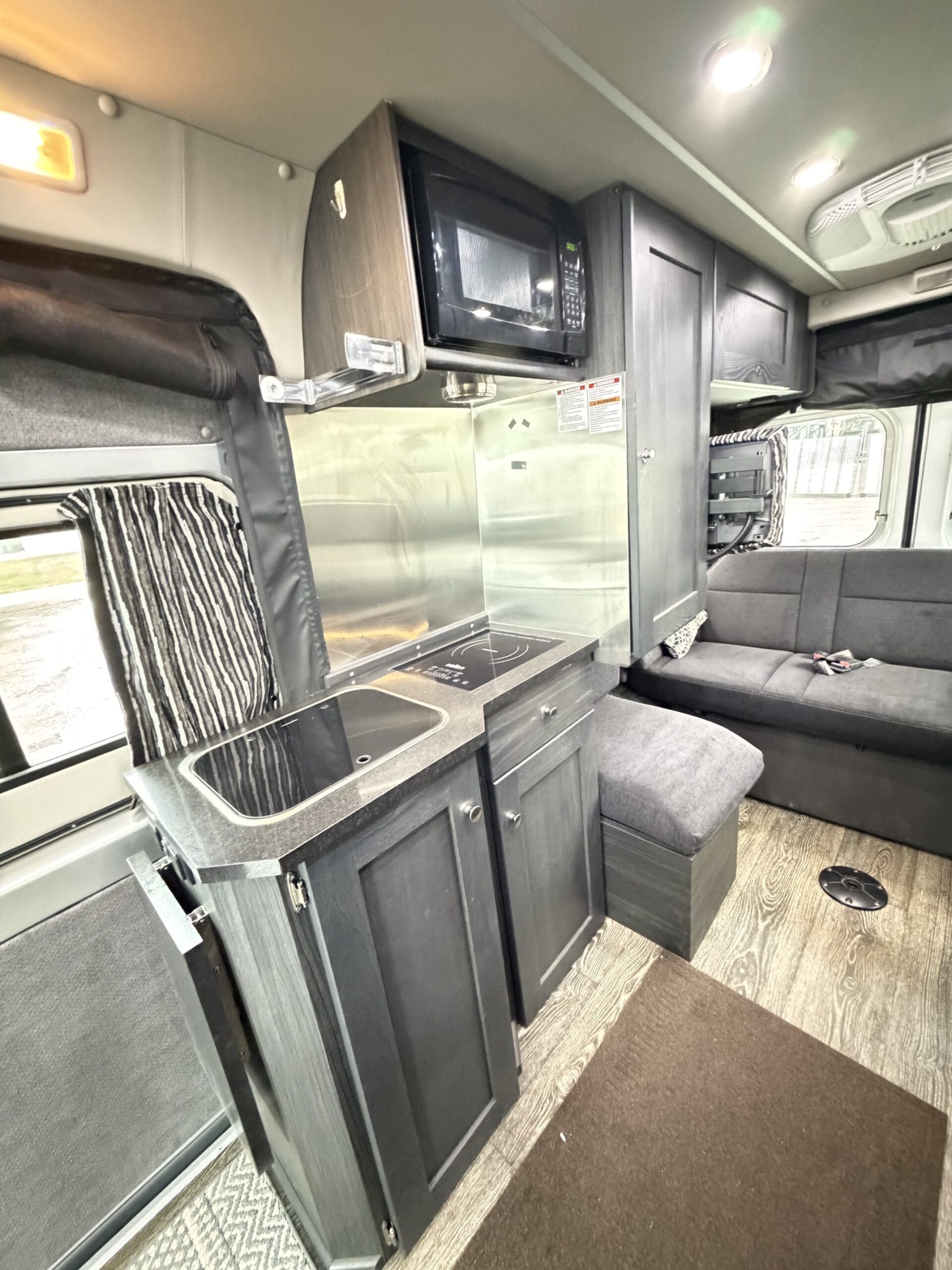 2021 Roadtrek Zion SRT Class B with Low miles - Image 25