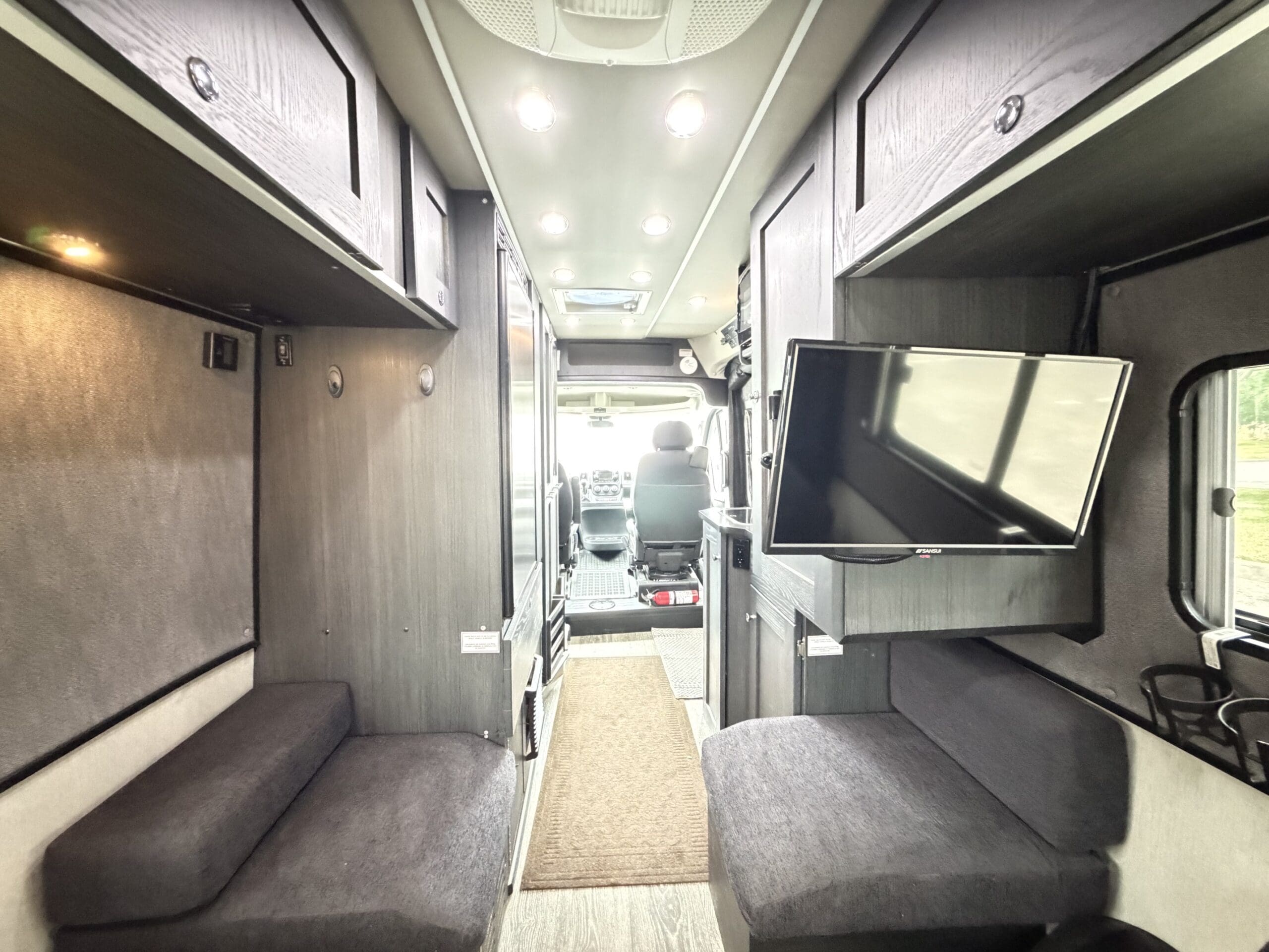 2021 Roadtrek Zion SRT Class B with Low miles - Image 29