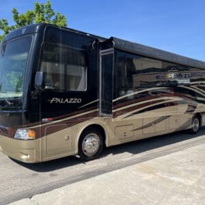 2015 Thor Palazzo 36.1 Pusher with 2 Slides