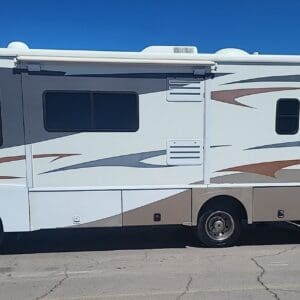 2008 Winnebago Sightseer 26P With 2 Slides