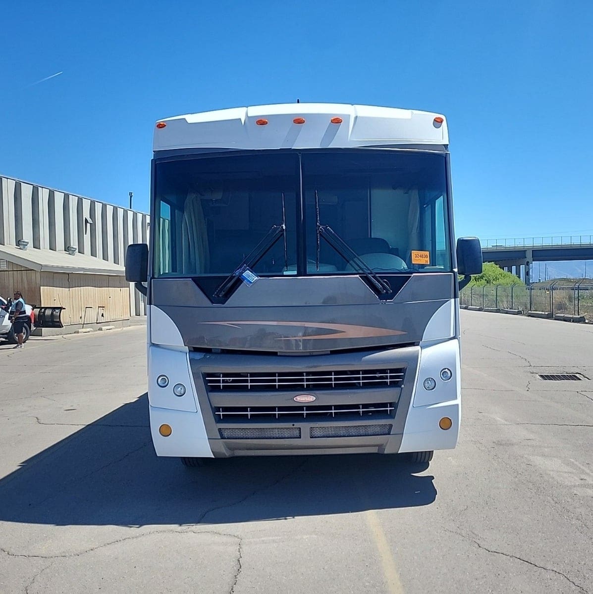 2008 Winnebago Sightseer 26P With 2 Slides - Image 4