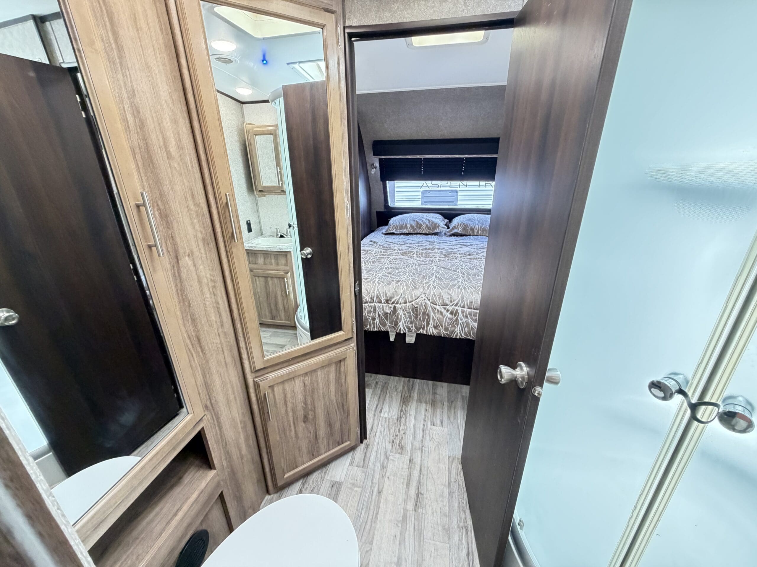 2018 Jayco White Hawk 26RK with large Slide - Image 26