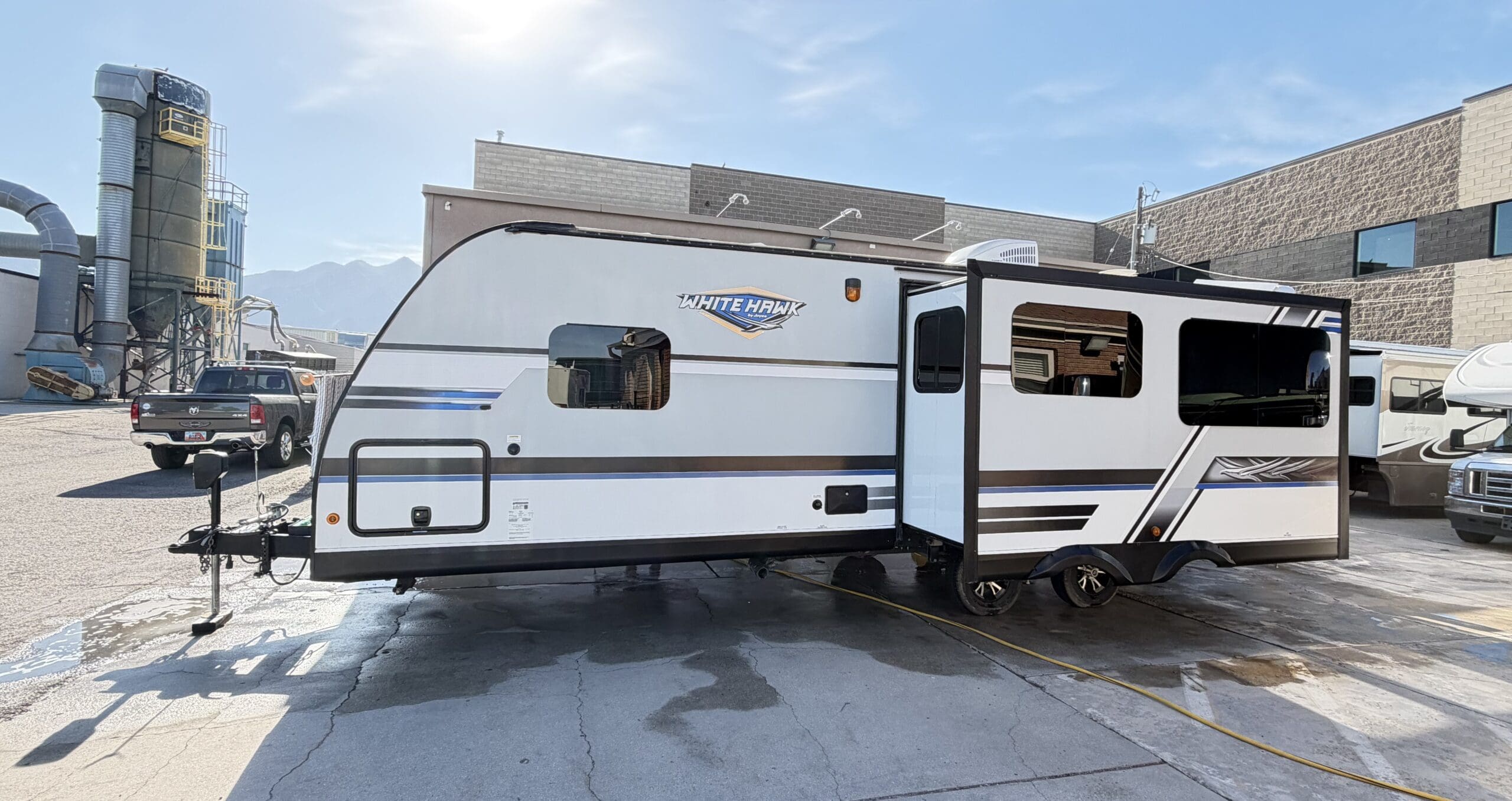 2018 Jayco White Hawk 26RK with large Slide - Image 2