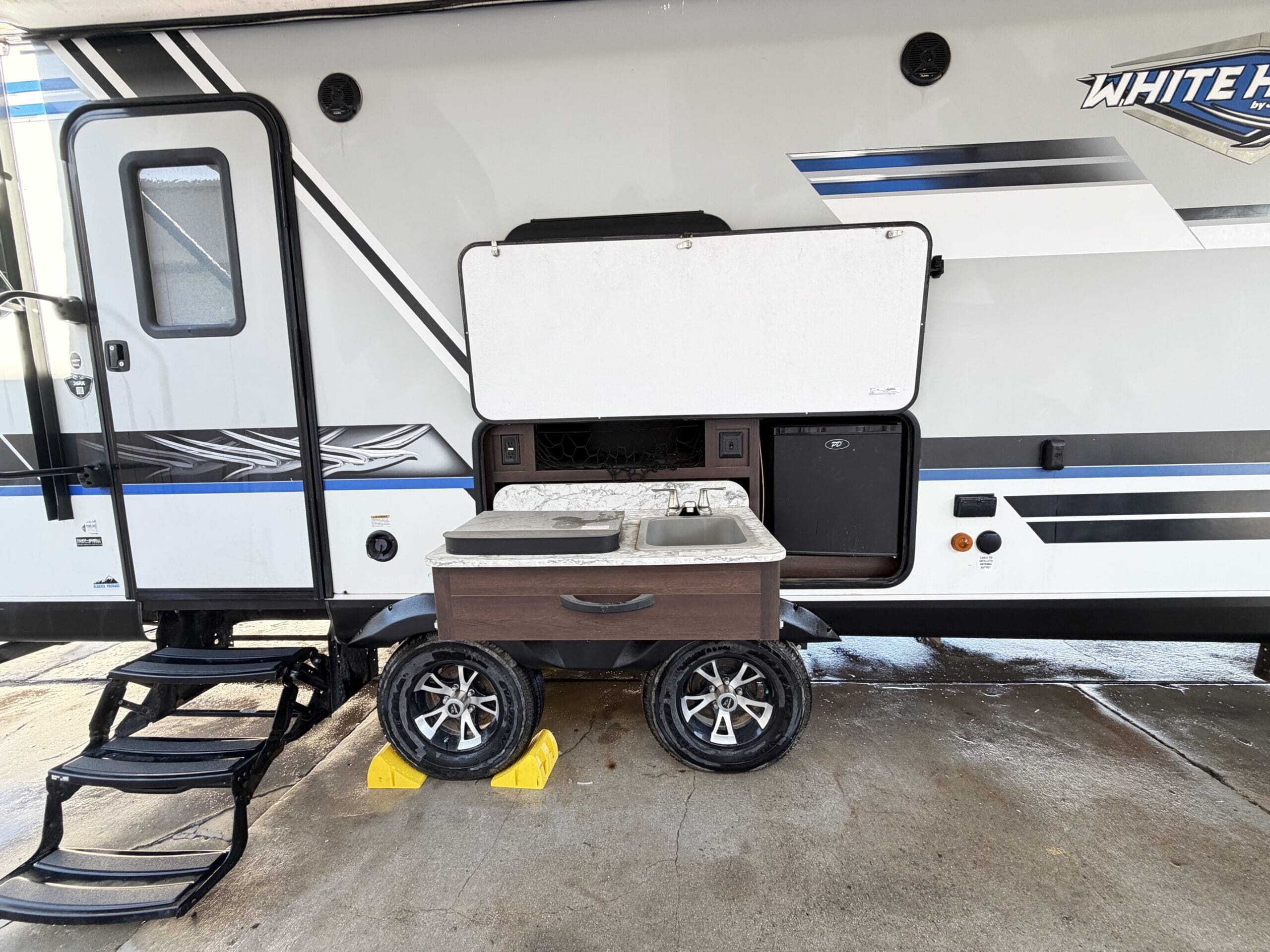 2018 Jayco White Hawk 26RK with large Slide - Image 8
