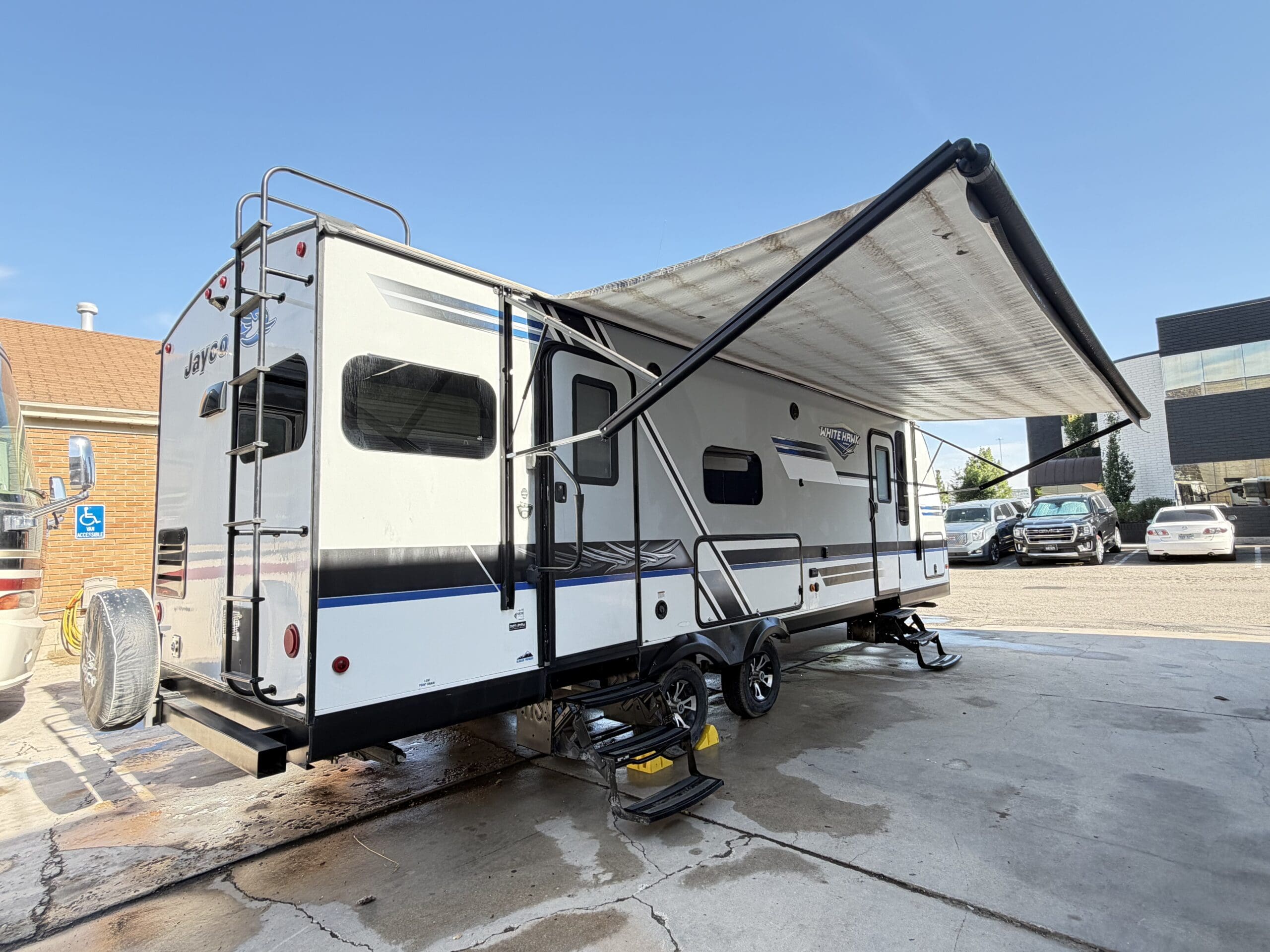2018 Jayco White Hawk 26RK with large Slide - Image 11