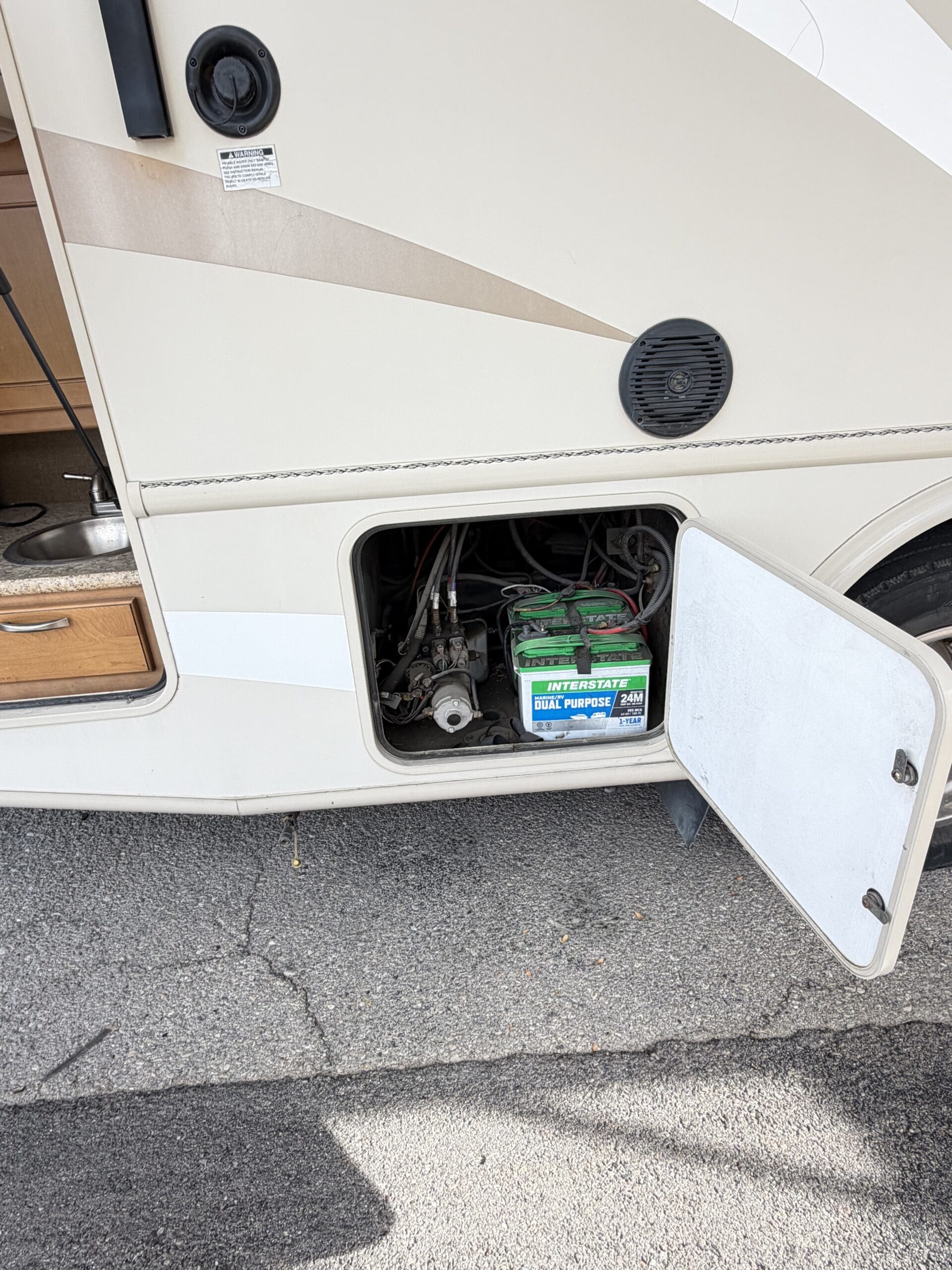 2015 Thor A.C.E 29.3 Slide & Low Miles - Image 16