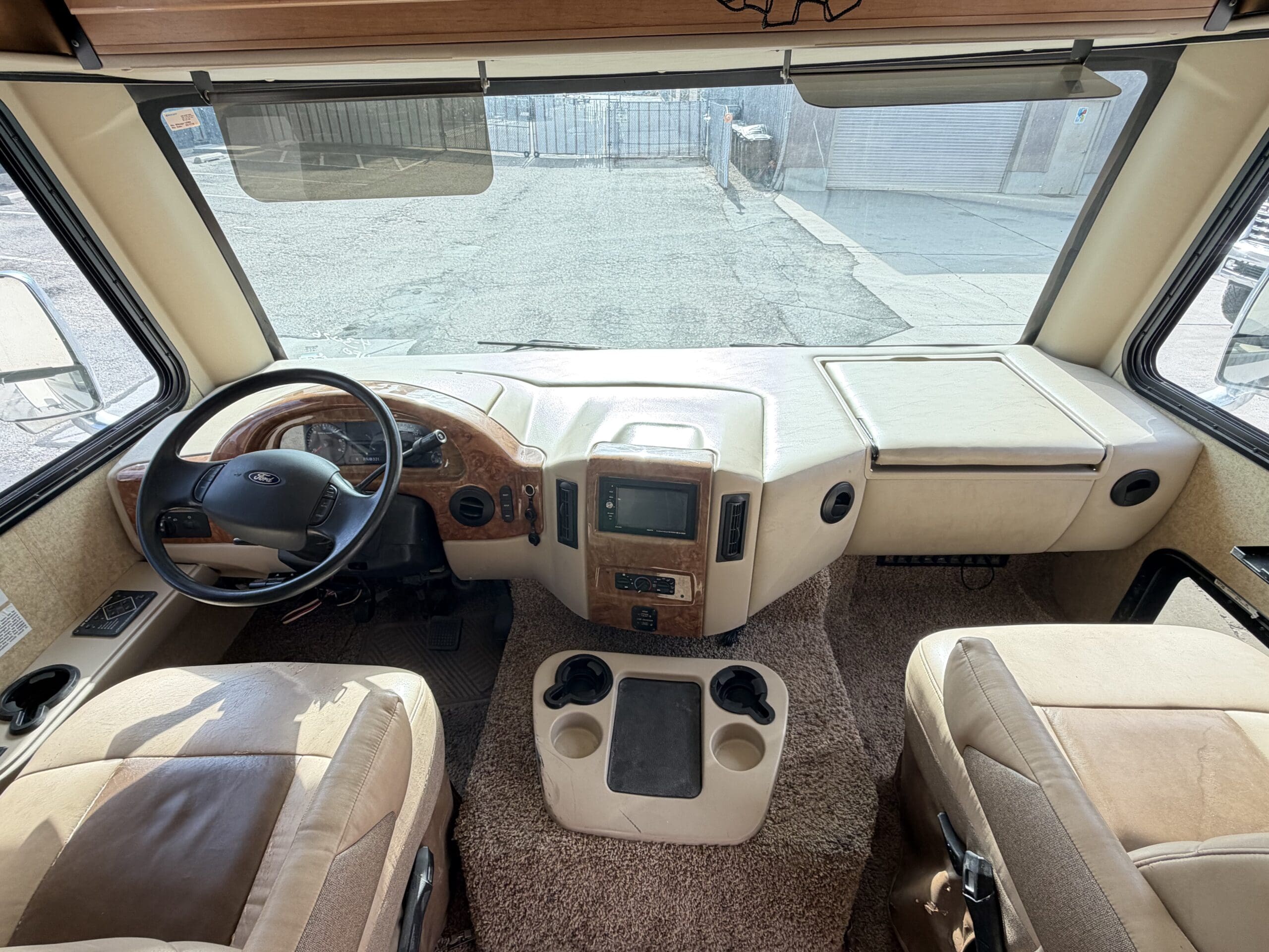2015 Thor A.C.E 29.3 Slide & Low Miles - Image 27