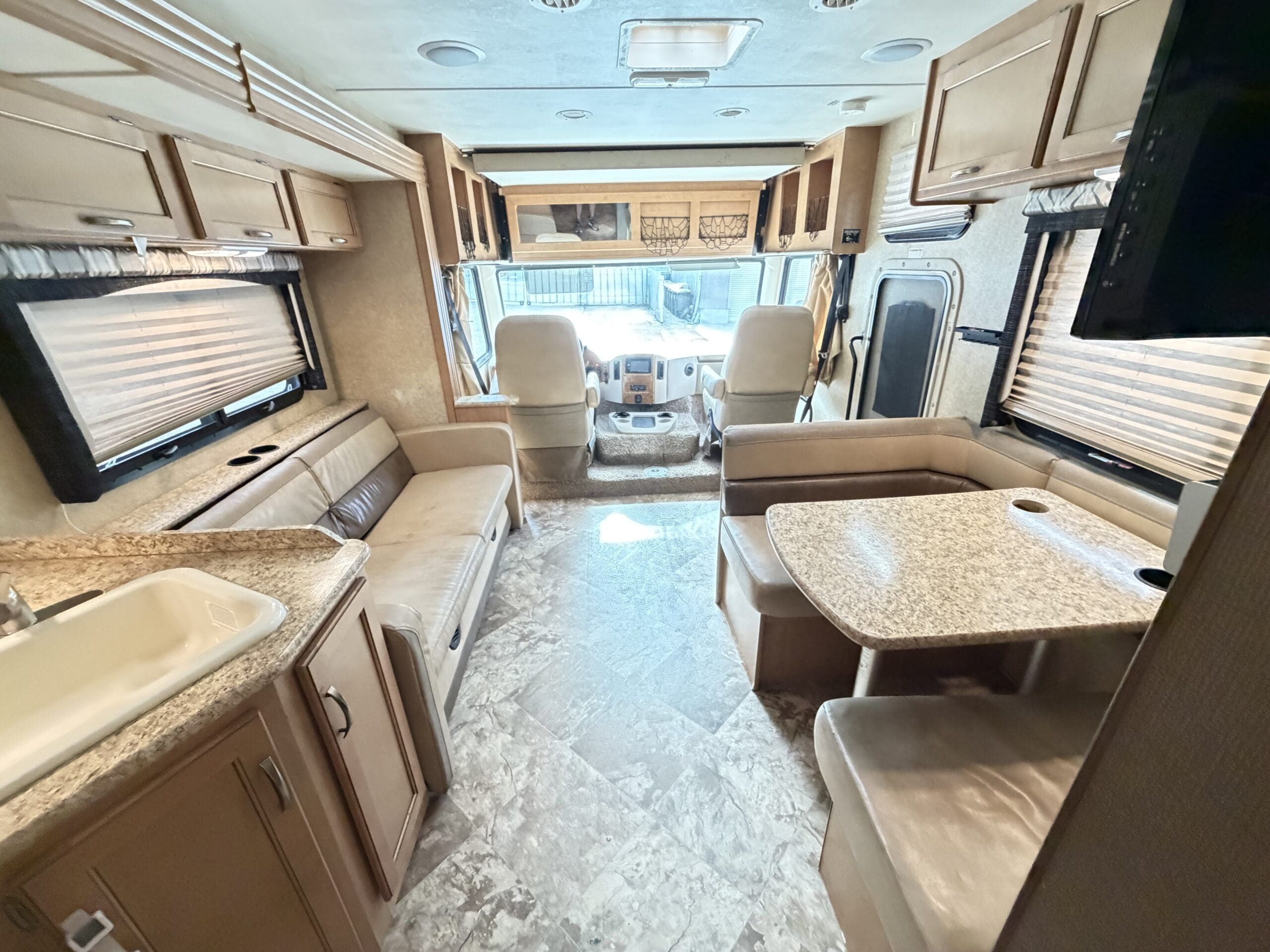 2015 Thor A.C.E 29.3 Slide & Low Miles - Image 23