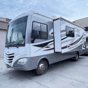 2013 Fleetwood Storm 28MS with Slide