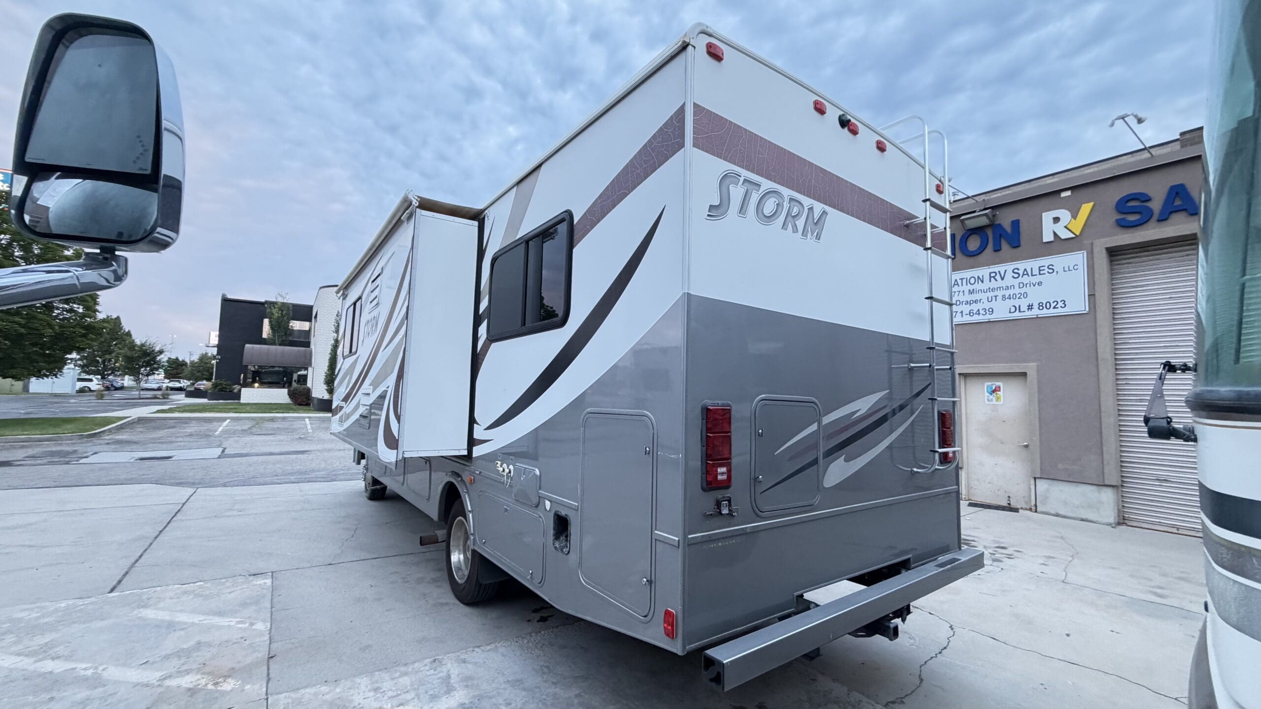 2013 Fleetwood Storm 28MS with Slide - Image 8