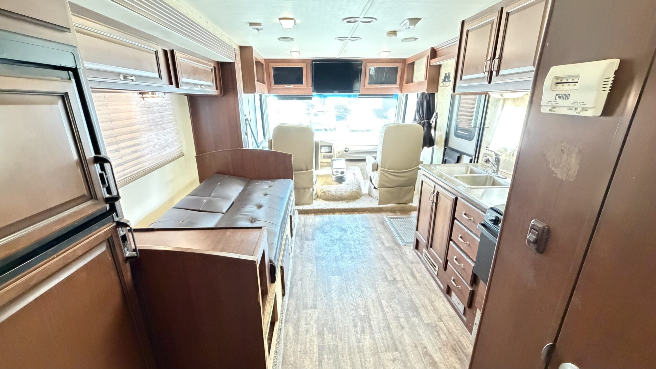 2013 Fleetwood Storm 28MS with Slide - Image 23