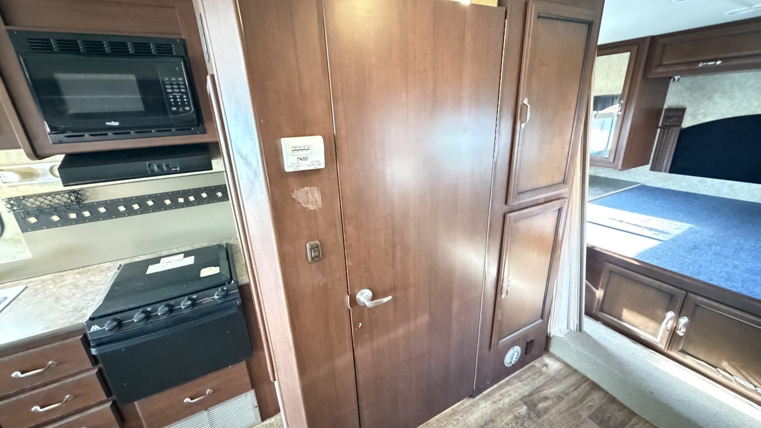 2013 Fleetwood Storm 28MS with Slide - Image 32