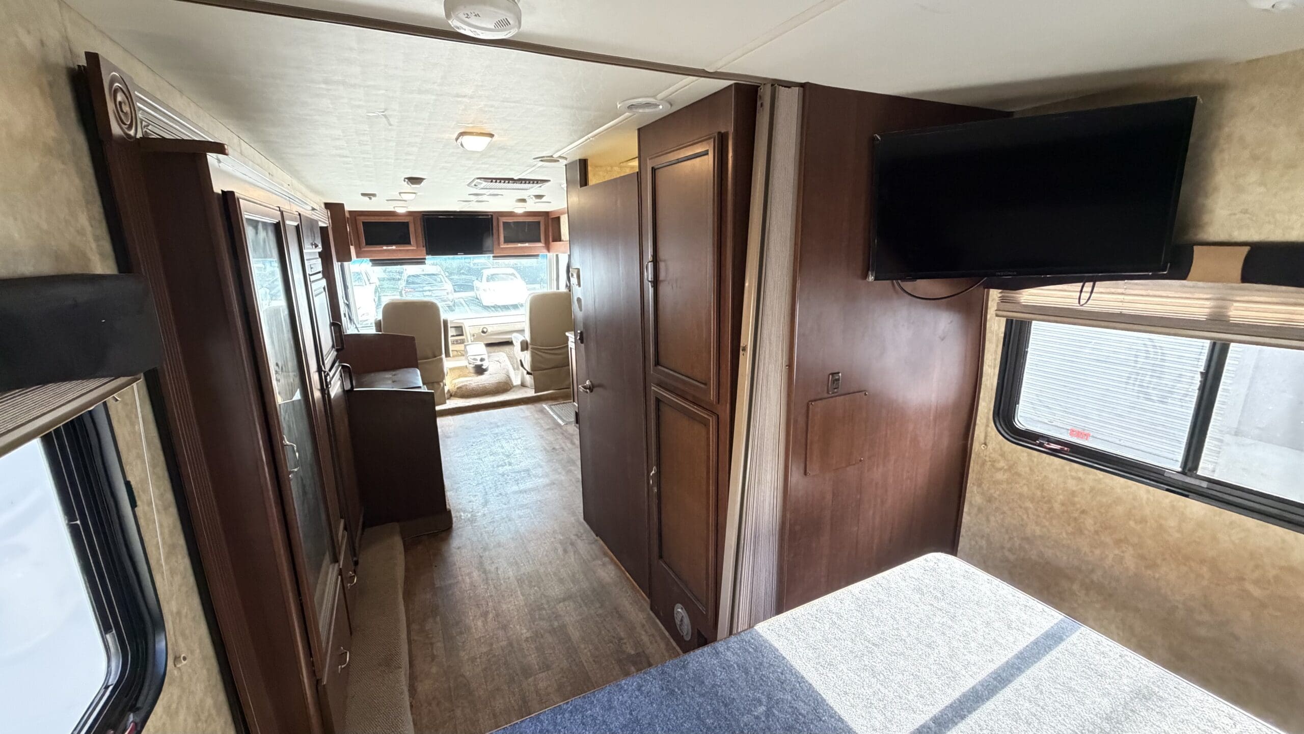 2013 Fleetwood Storm 28MS with Slide - Image 37