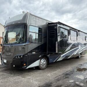 2008 Gulfstream Tourmaster 40F Pusher with 2 Slides