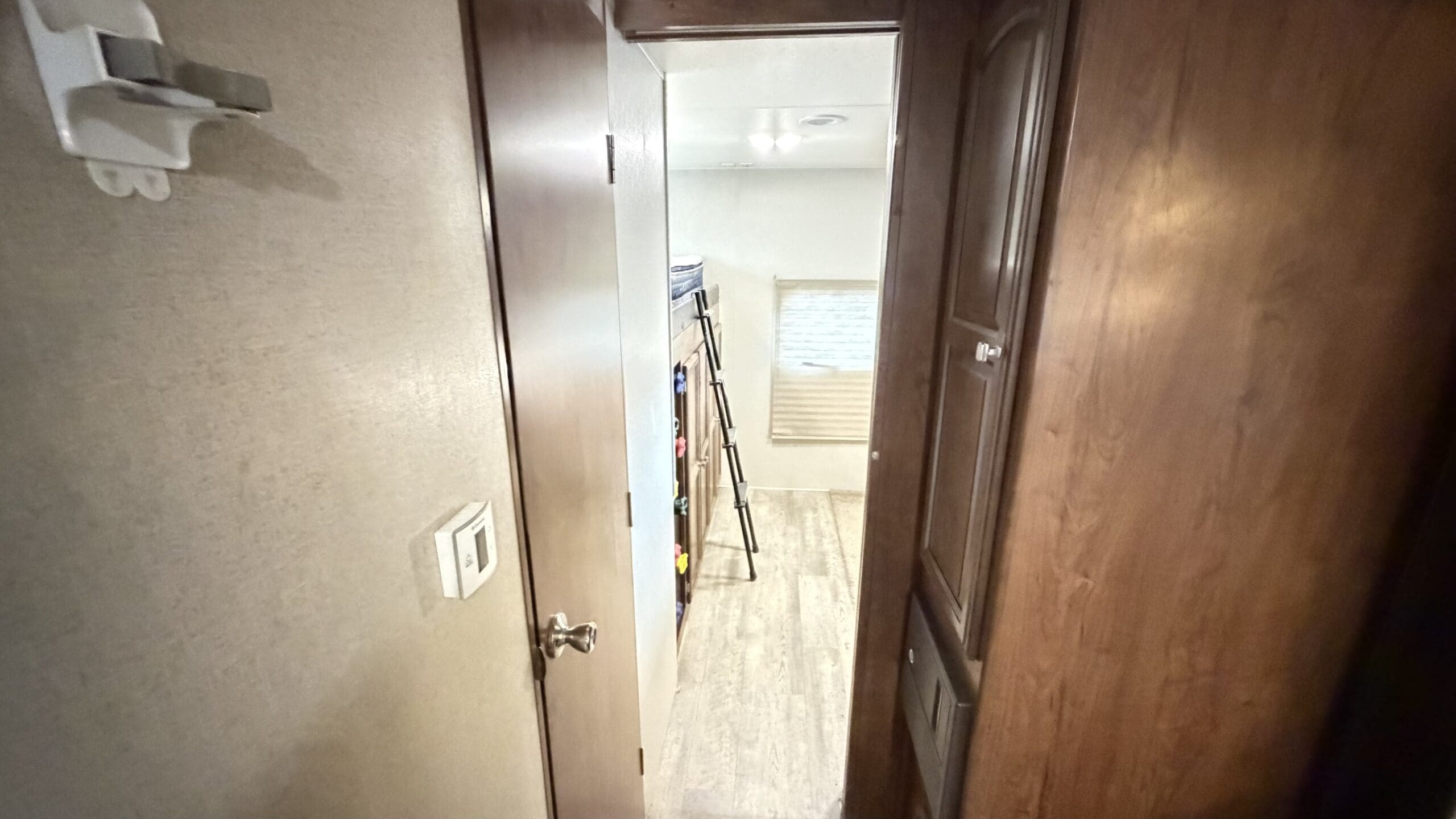 2017 Coachmen Freedom Express Liberty 310BHDS - Image 23